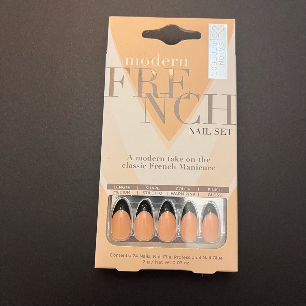 Salon Perfect Modern French Manicure Press-on Nails